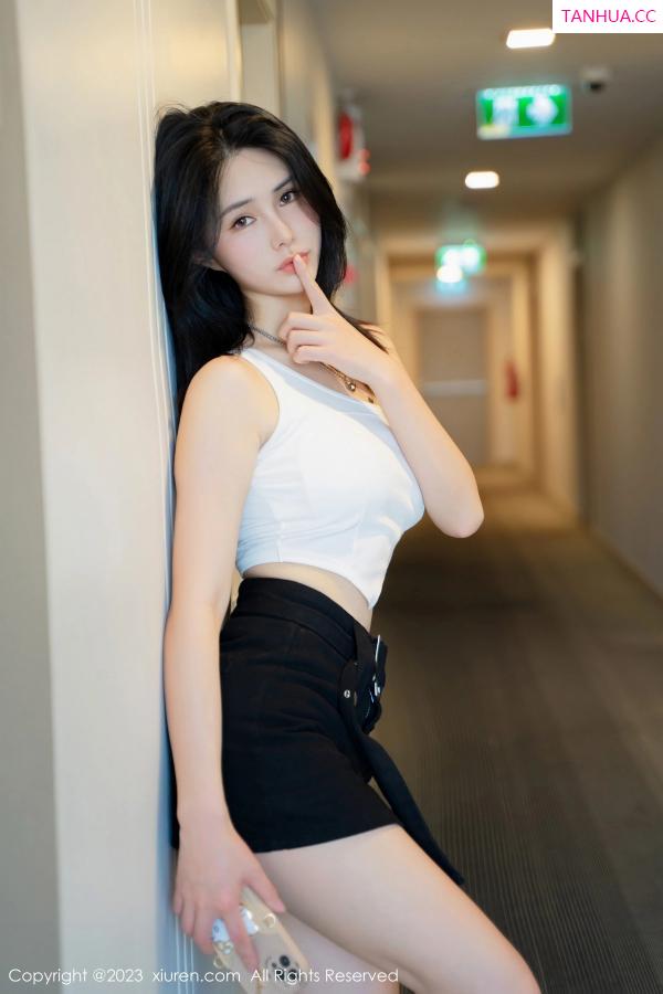   [XiuRen]高清写真图 2023.05.25 No.6798 艾希儿 清爽美腿第26张图片